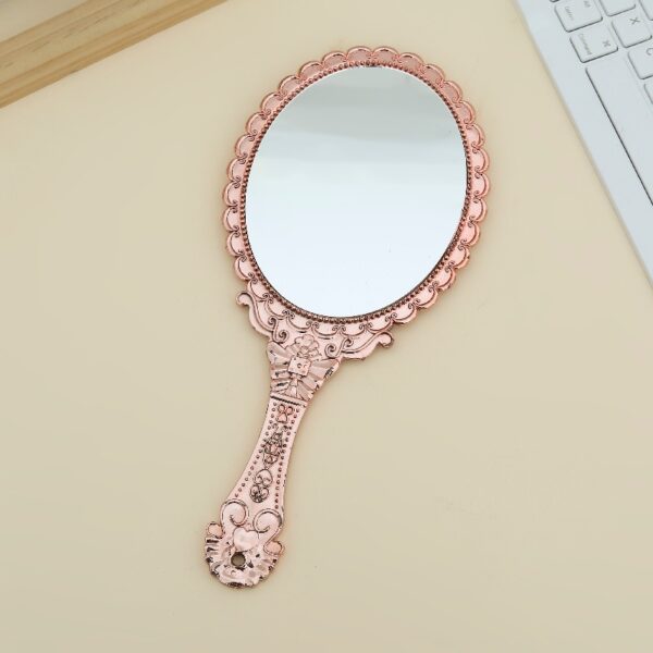 Gilded Vintage Handheld Mirror: Ornate Portable Makeup Mirror (Gold/Silver)